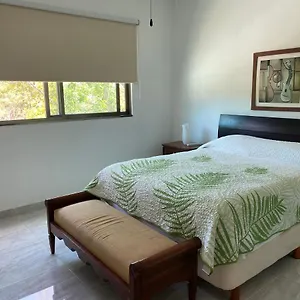 https://closetoairport.quintano-roohotels.com